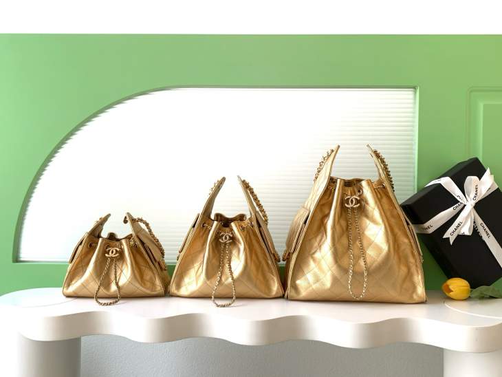 Picture of Chanel Handbags _SKUfw239865603fw